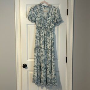 Maxi dress with elastic waist size medium, short sleeve.